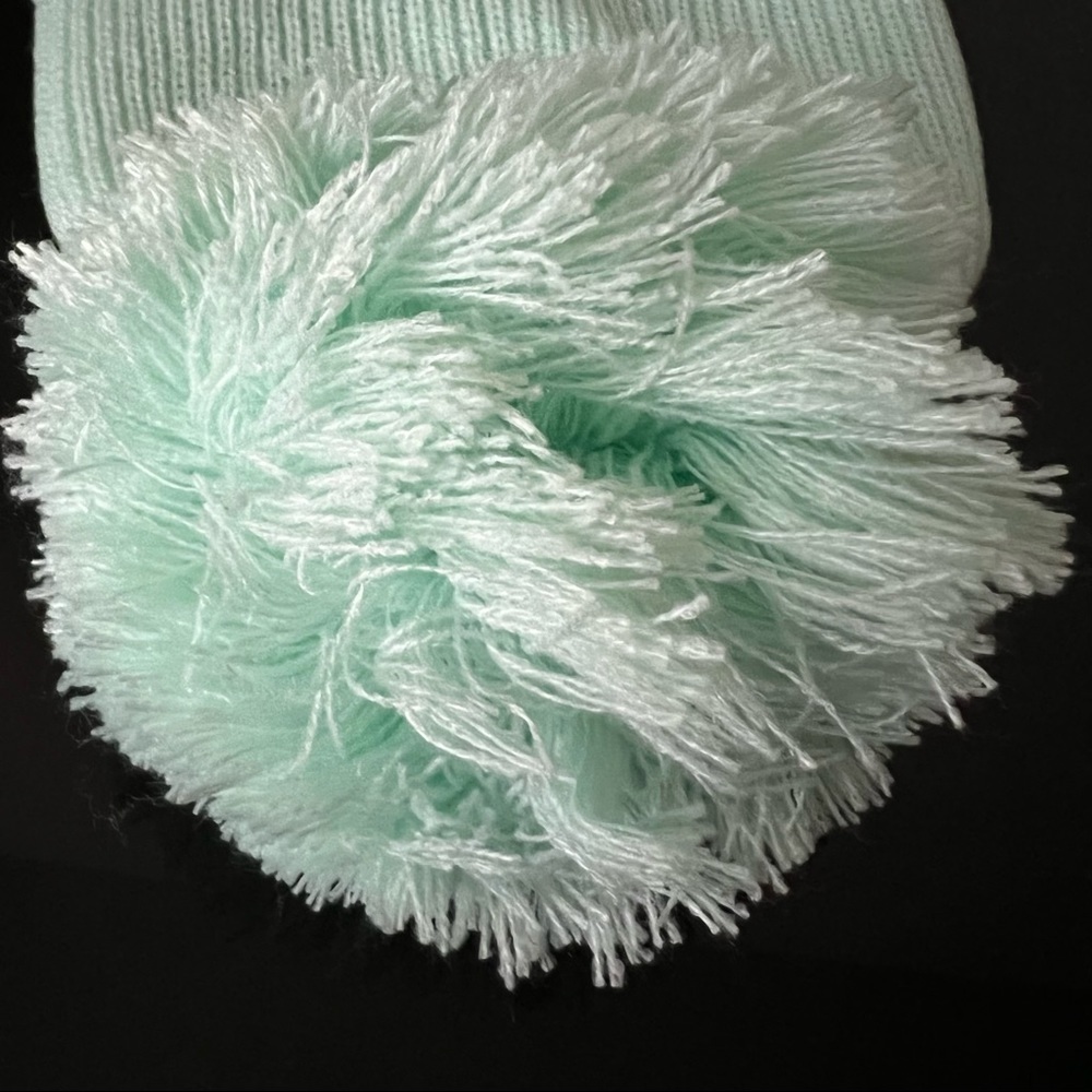 Urban Outfitters UO Ribbed Pompom Green Mint Beanie NWT - Picture 7 of 8